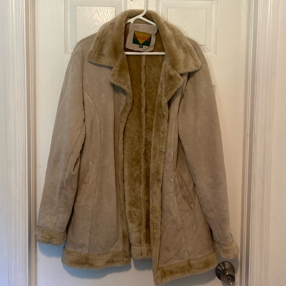 Coat - Picture 1 of 7